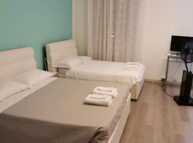 B&B Porto Vecchio ROOMS - Stazione Centrale Trieste